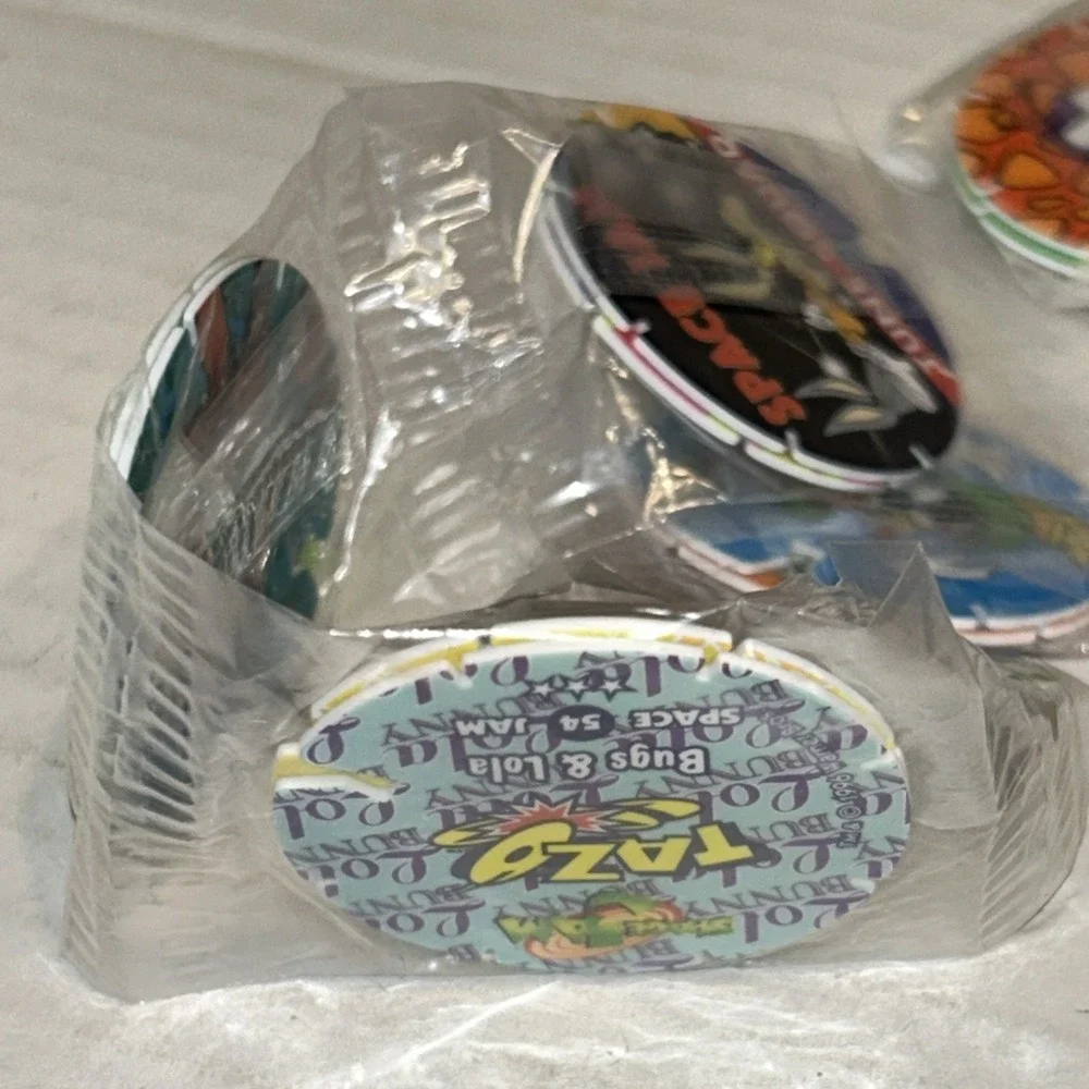 300 Space Jam Michael Jordan Tazo 1996 Warner‎ Bros Pog Cap Lot